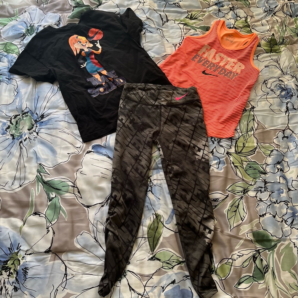 Girls Nike clothing